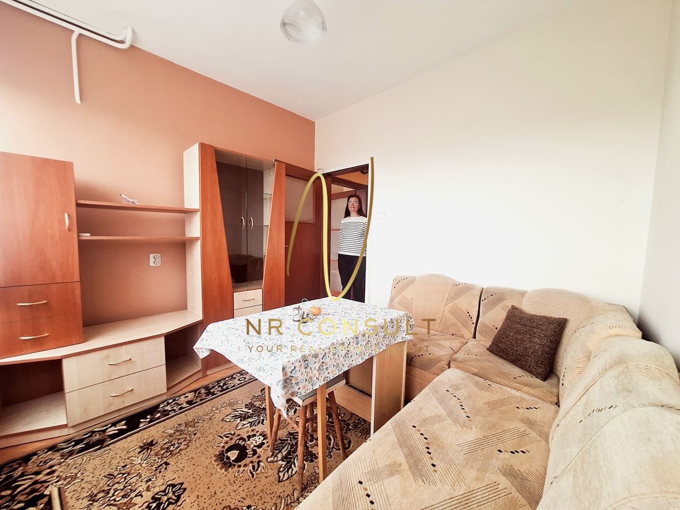 For Rent bright 2 bedroom apartment in Strelbishte district, Cherven rose Str.! -0