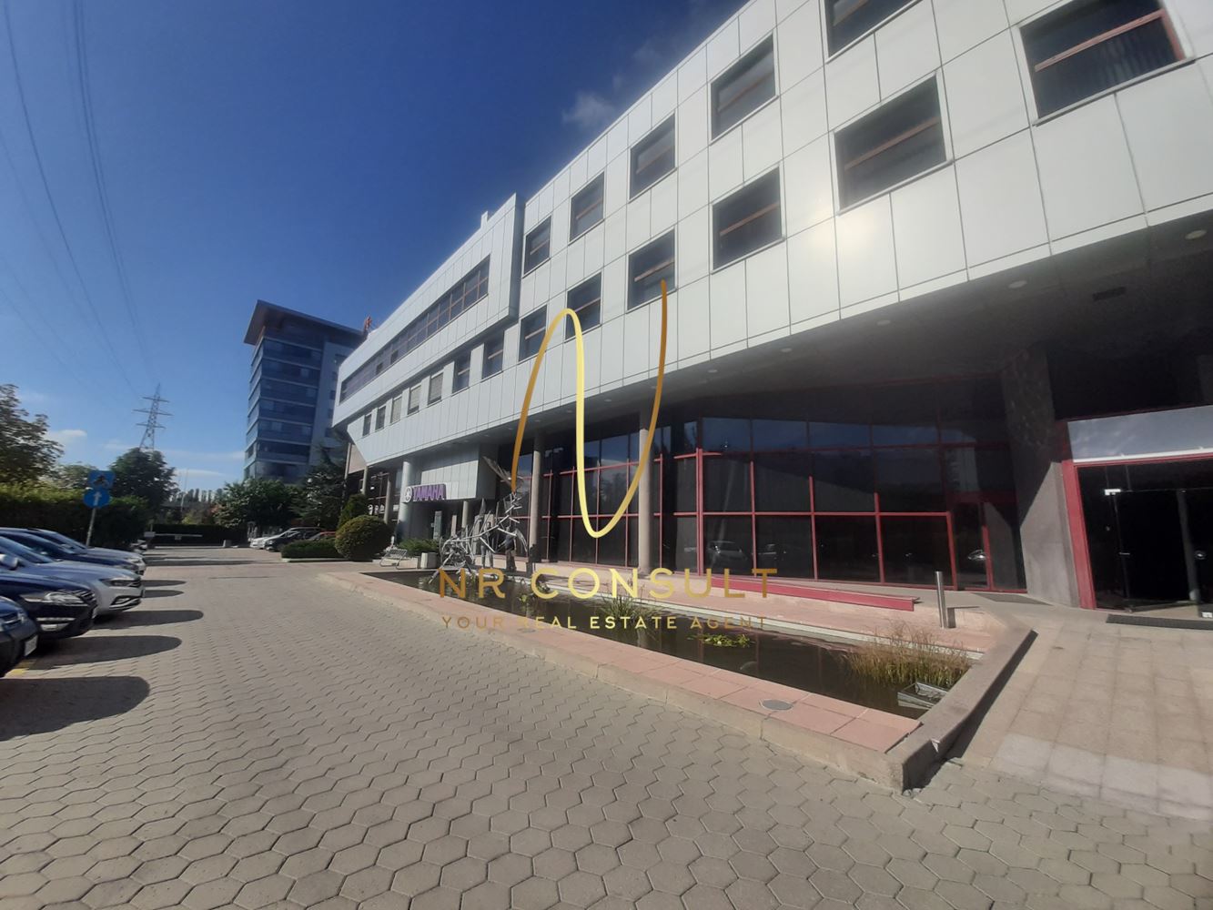 Самостоятелен офис в бизнес център в ж.к. Дружба, в близост до летището! - 0