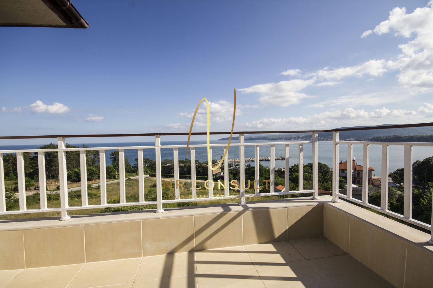Spacious 2-bedroom apartment for sale with amazing panorama to the sea in Byala - 0