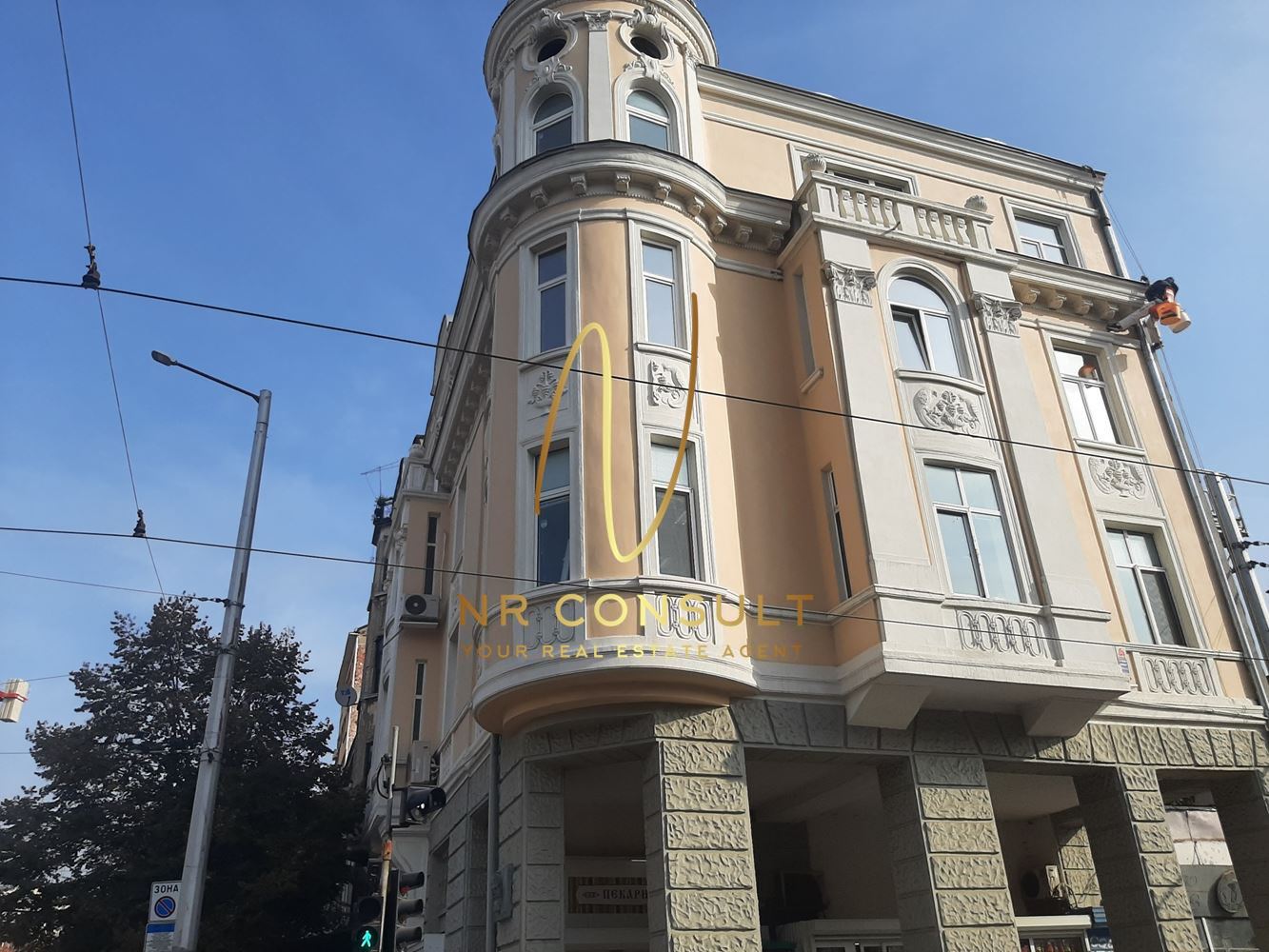 Офис в аристократична сграда в центъра на София! - 0