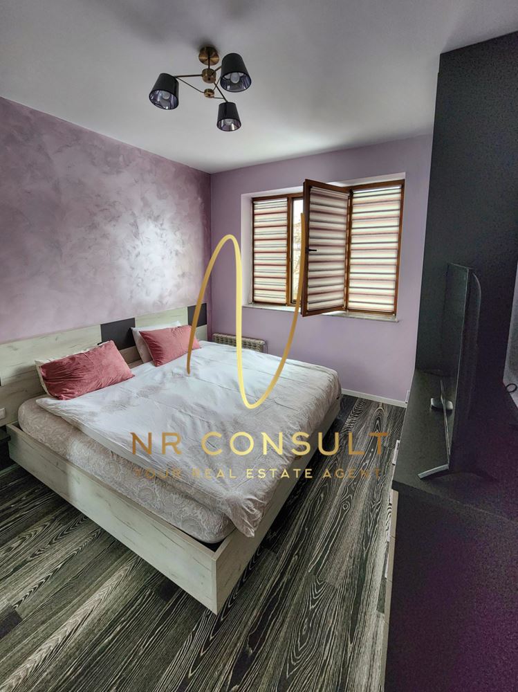 For rent excellent property for connoisseurs of good taste and modern vision near the pedestrian zone of Vitosha Blvd!! -0