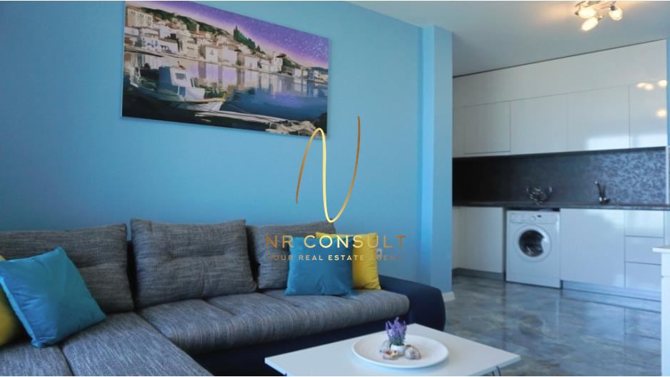 Luxury summer apartment on the first line of the beach in Obzor! -0