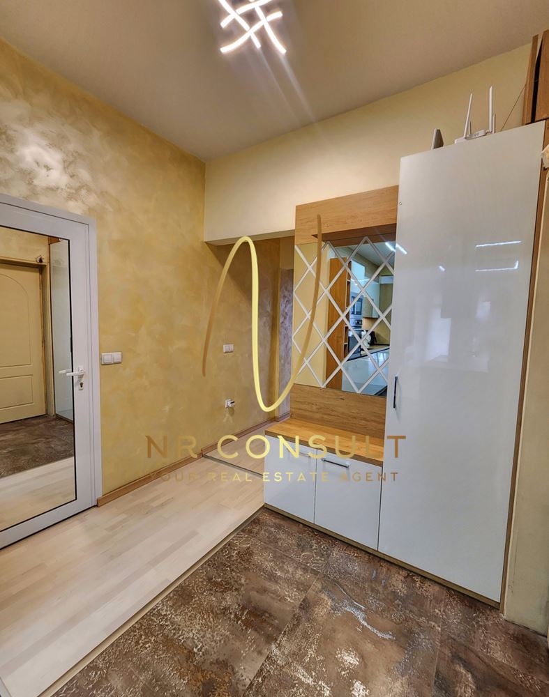 For rent excellent property for connoisseurs of good taste and modern vision near the pedestrian zone of Vitosha Blvd!! -0