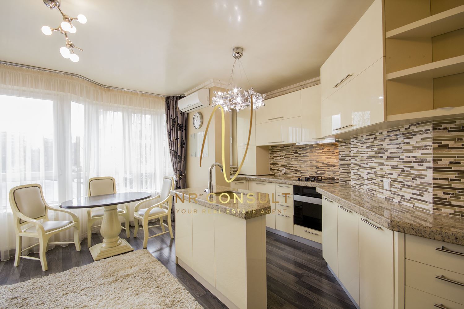 Wonderful 2-bedroom apartment for rent next to Bulgaria Blvd.!