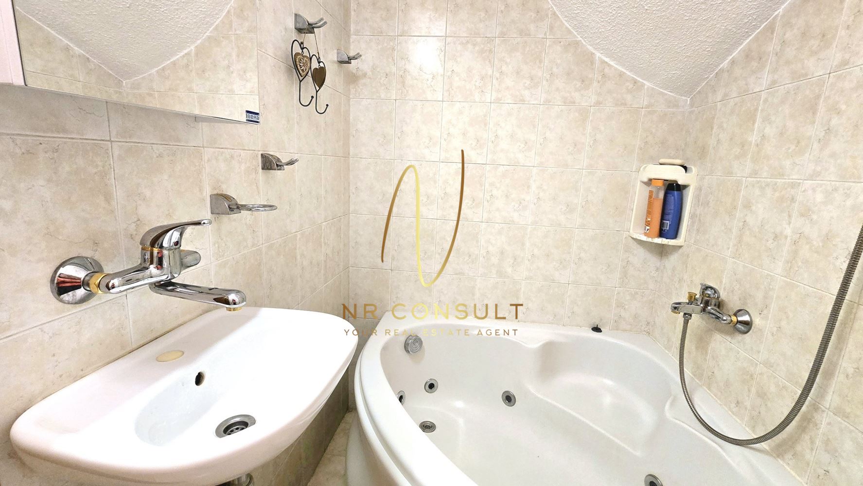Spacious 4-Bedroom Duplex for Rent in Lagera, Sofia – Just 200m from Krasno Selo Metro Station!