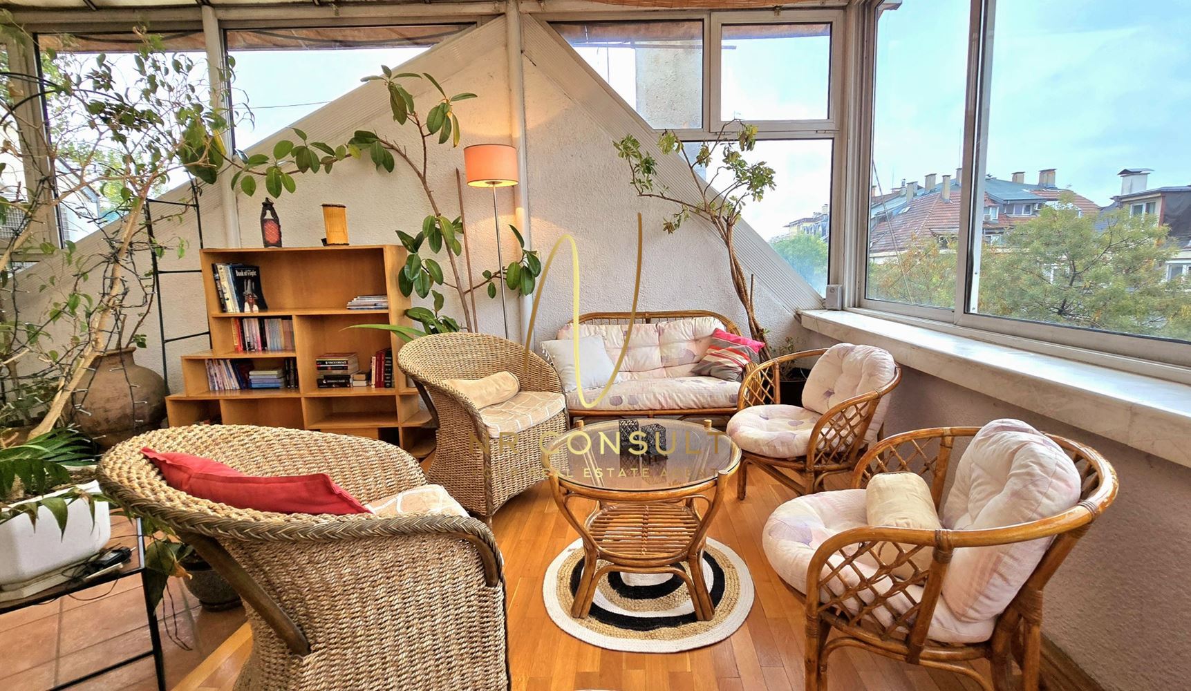 Spacious 4-Bedroom Duplex for Rent in Lagera, Sofia – Just 200m from Krasno Selo Metro Station!