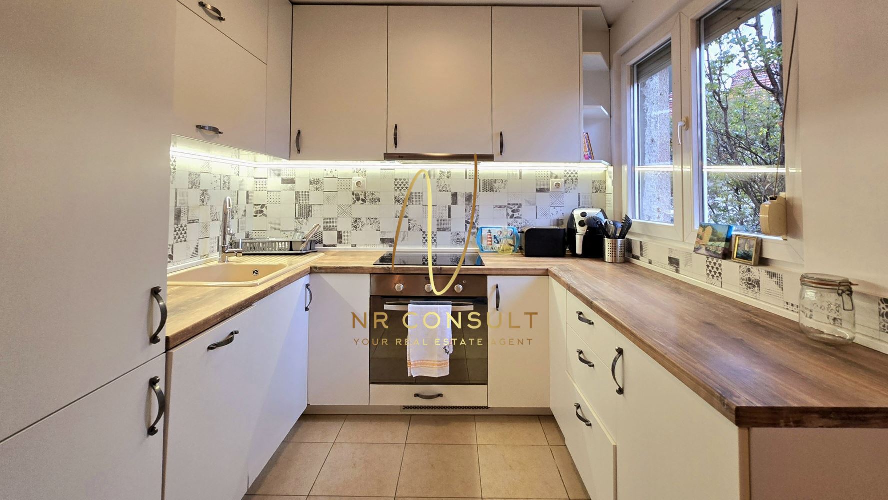Spacious 4-Bedroom Duplex for Rent in Lagera, Sofia – Just 200m from Krasno Selo Metro Station!