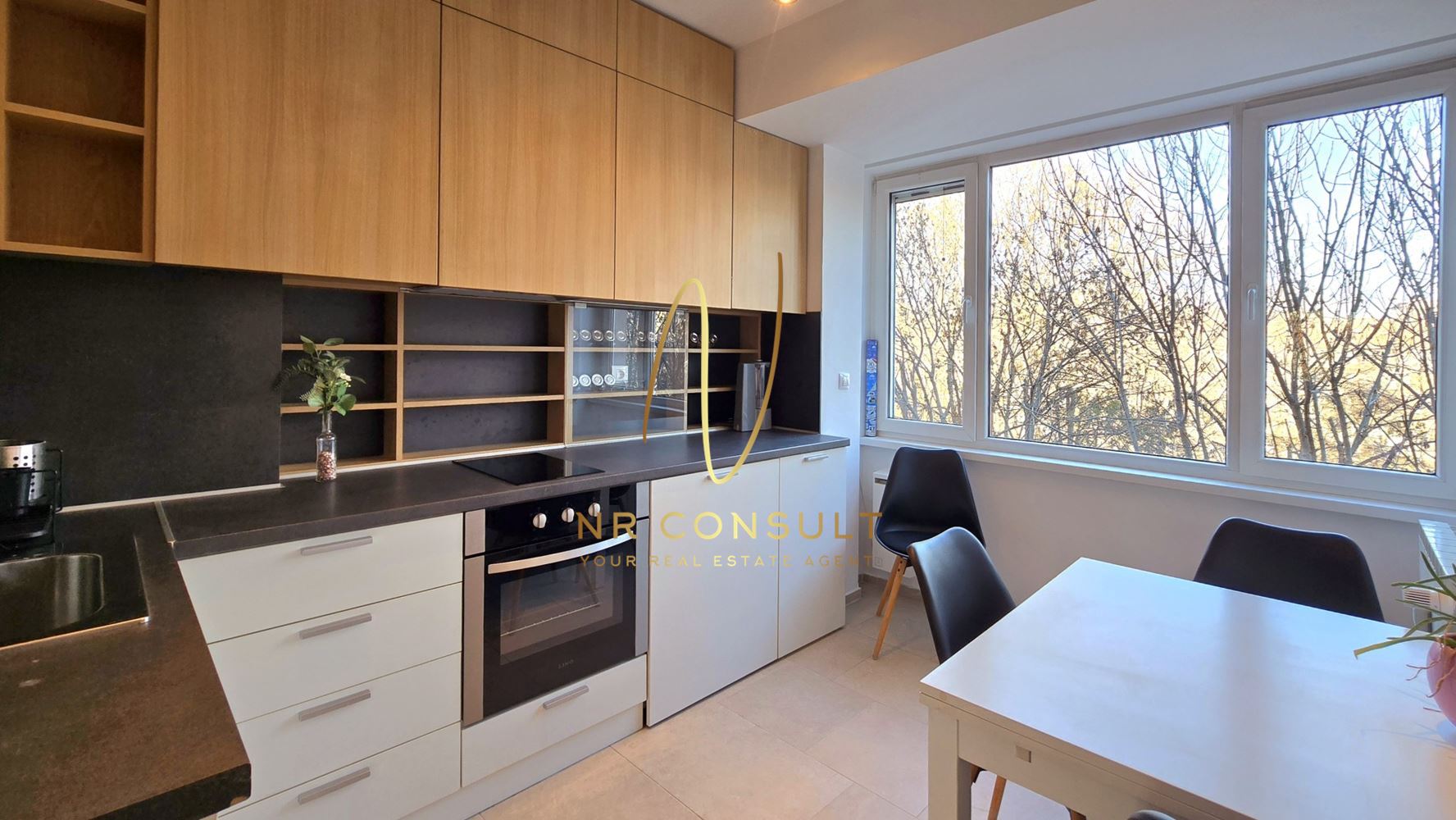 Стил и уют в сърцето на София – 2-стаен апартамент, близо до Софийския Университет! - 0