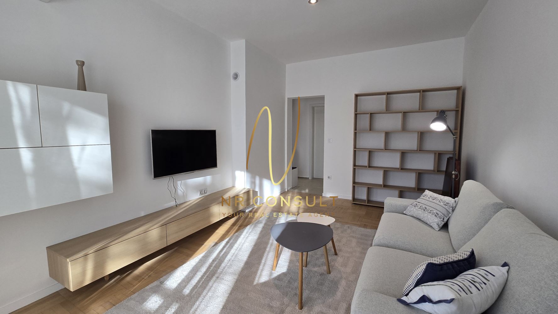 Стил и уют в сърцето на София – 2-стаен апартамент, близо до Софийския Университет! - 0