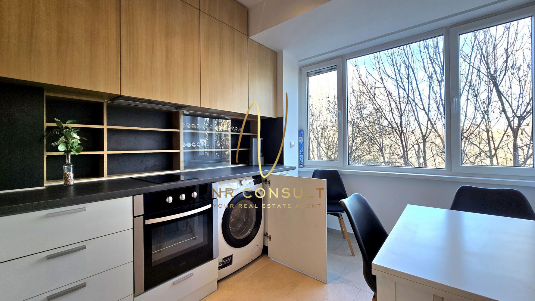 Стил и уют в сърцето на София – 2-стаен апартамент, близо до Софийския Университет! - 0