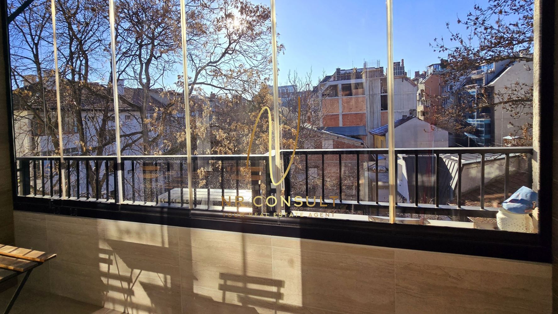 Стил и уют в сърцето на София – 2-стаен апартамент, близо до Софийския Университет! - 0